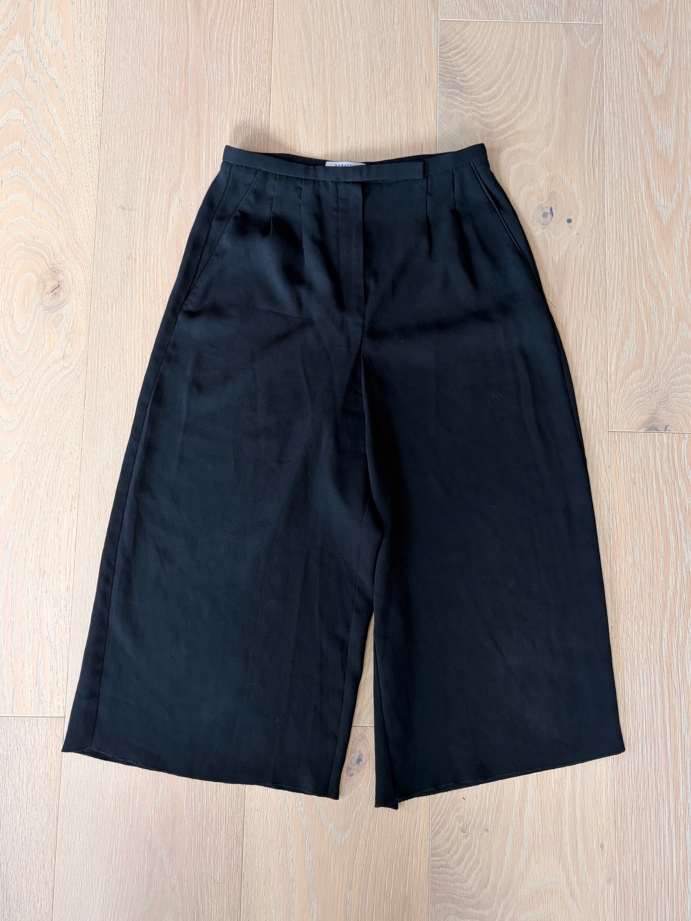 Babaton Black Wide Leg Capri Pants Size 2